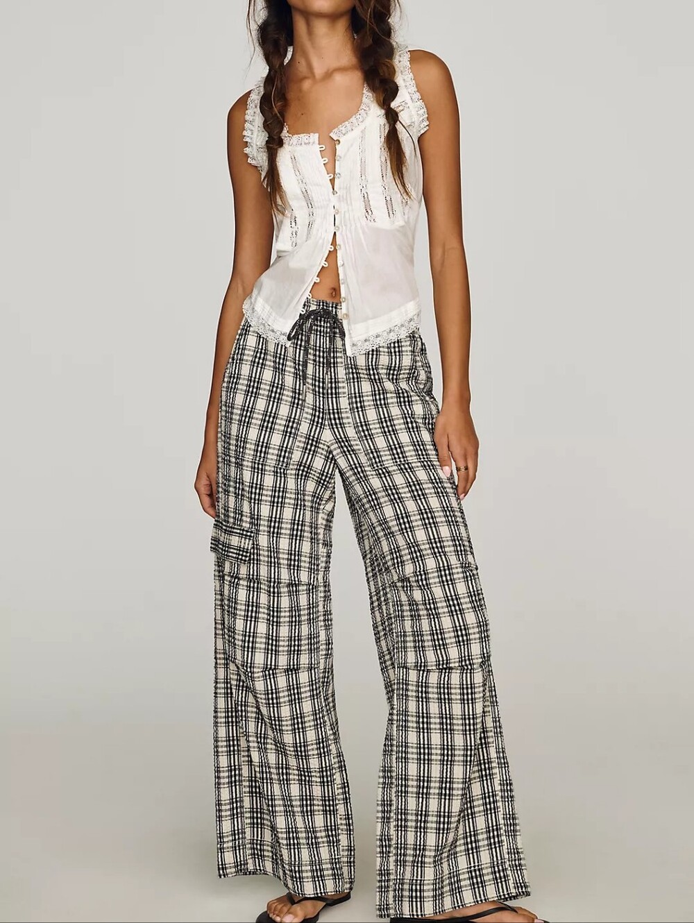 Pilcro Textured 100% Cotton Cargo Pants/Black/White Plaid colorway.